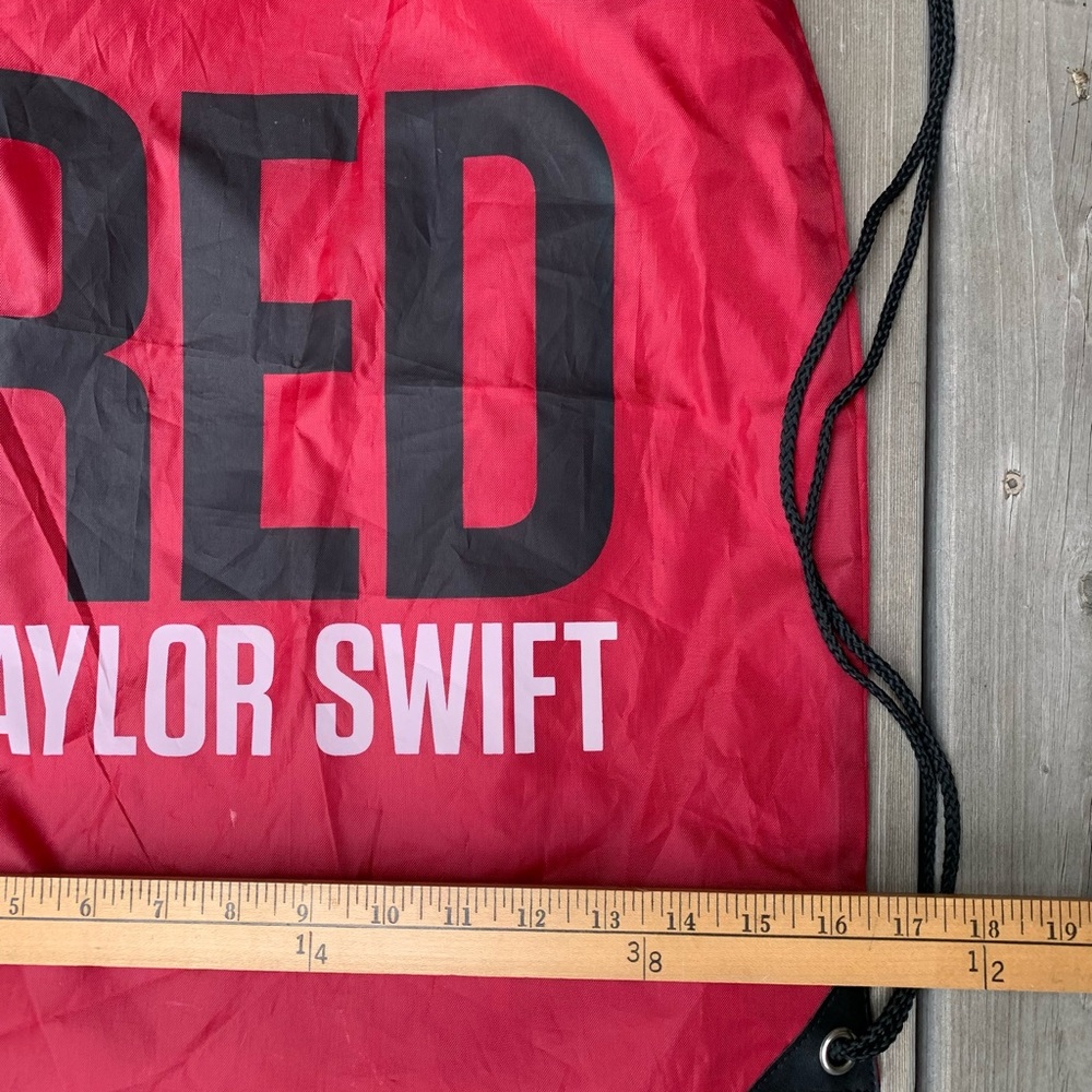 Taylor Swift Red Drawstring Nylon Bag - Picture 5 of 7